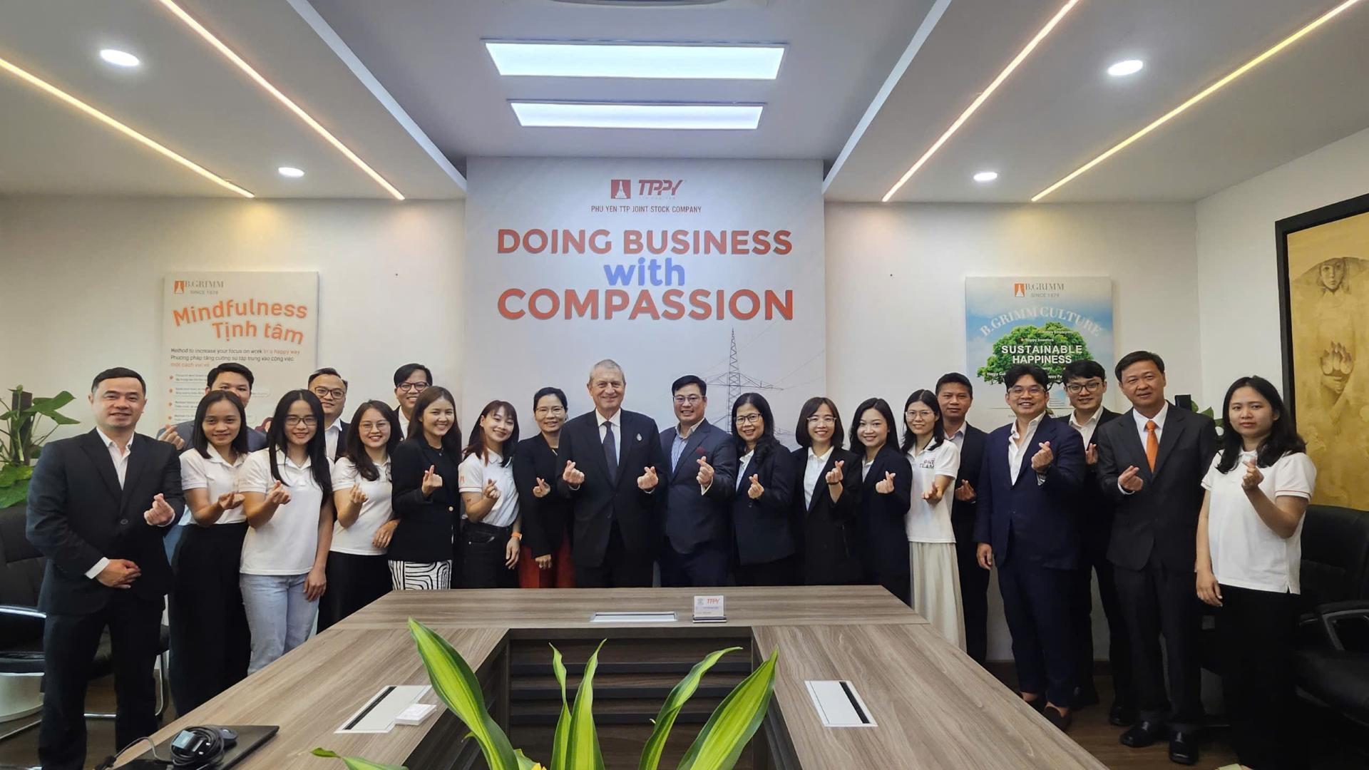 CHỦ TỊCH TẬP ĐOÀN B.GRIMM – DR. HARALD LINK THĂM VÀ LÀM VIỆC TẠI VIỆT NAM