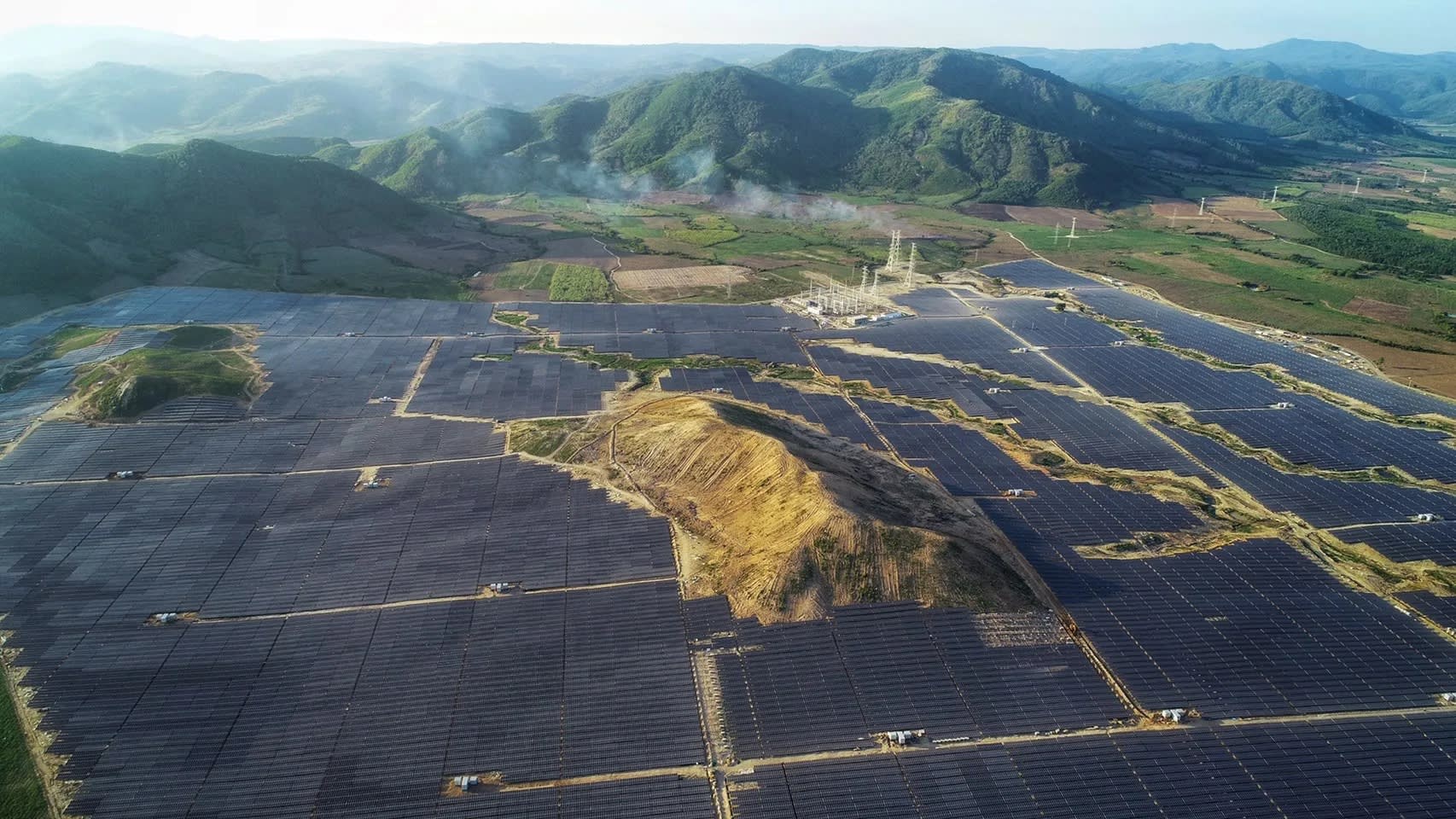 Tập đoàn công nghiệp Thái Lan xây dựng 2 trang trại năng lượng mặt trời lớn tại Việt Nam