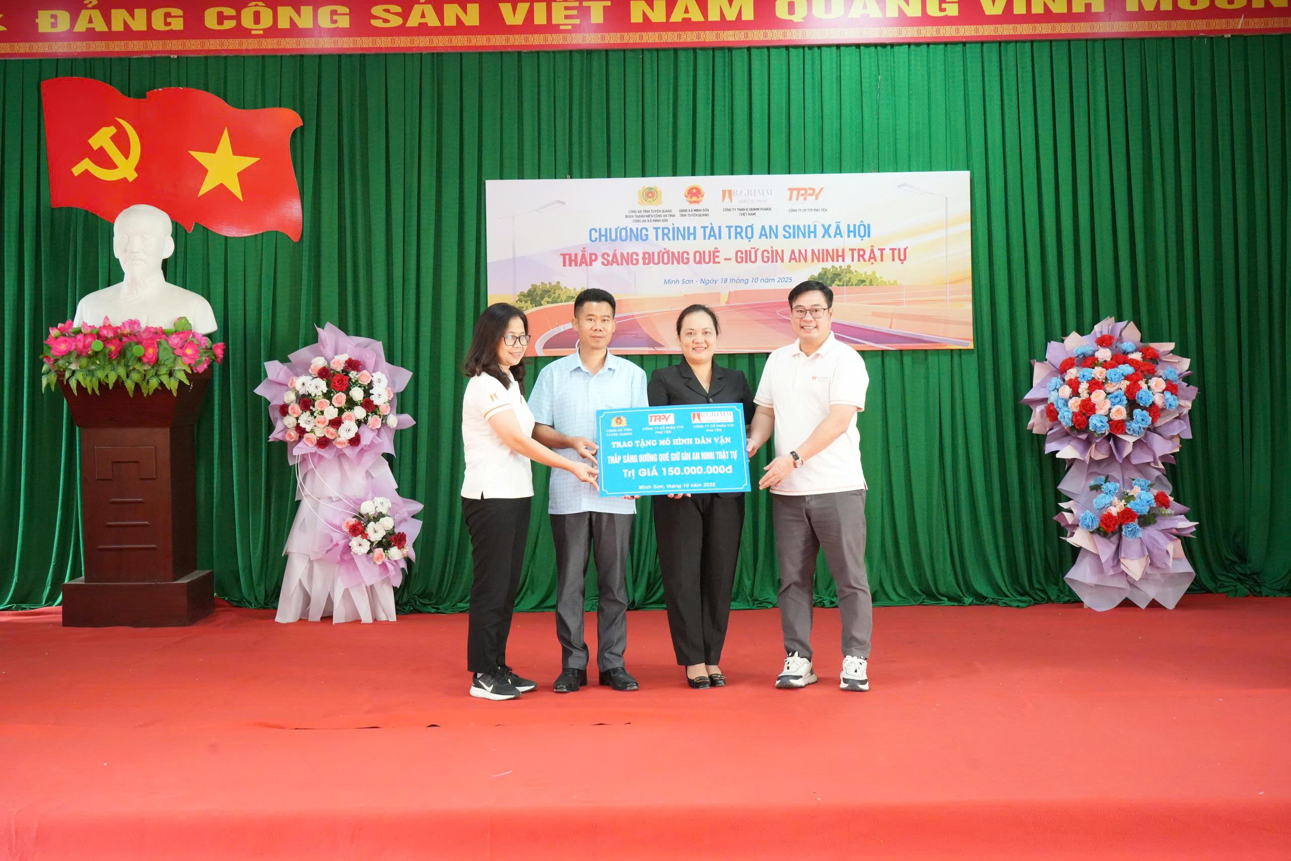 z7140448013006_76beadf8d899196778bd8567bc840de6-1